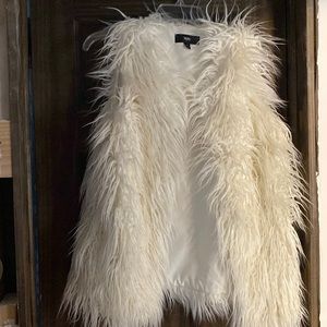 Mossimo white shag vest